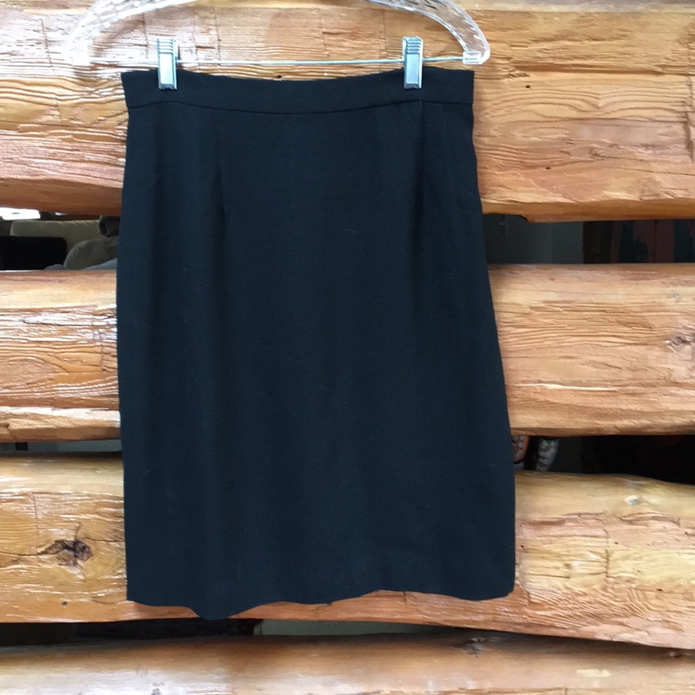 Black Zelda skirt--Classic
